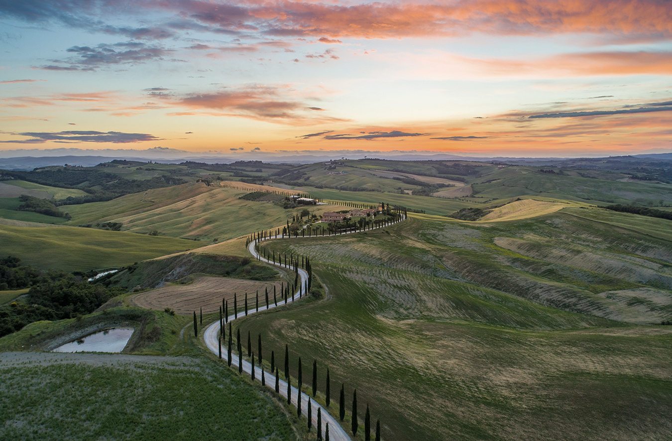 Cycling with Tiffany Cromwell along the Strade Bianche, Tuscany's image